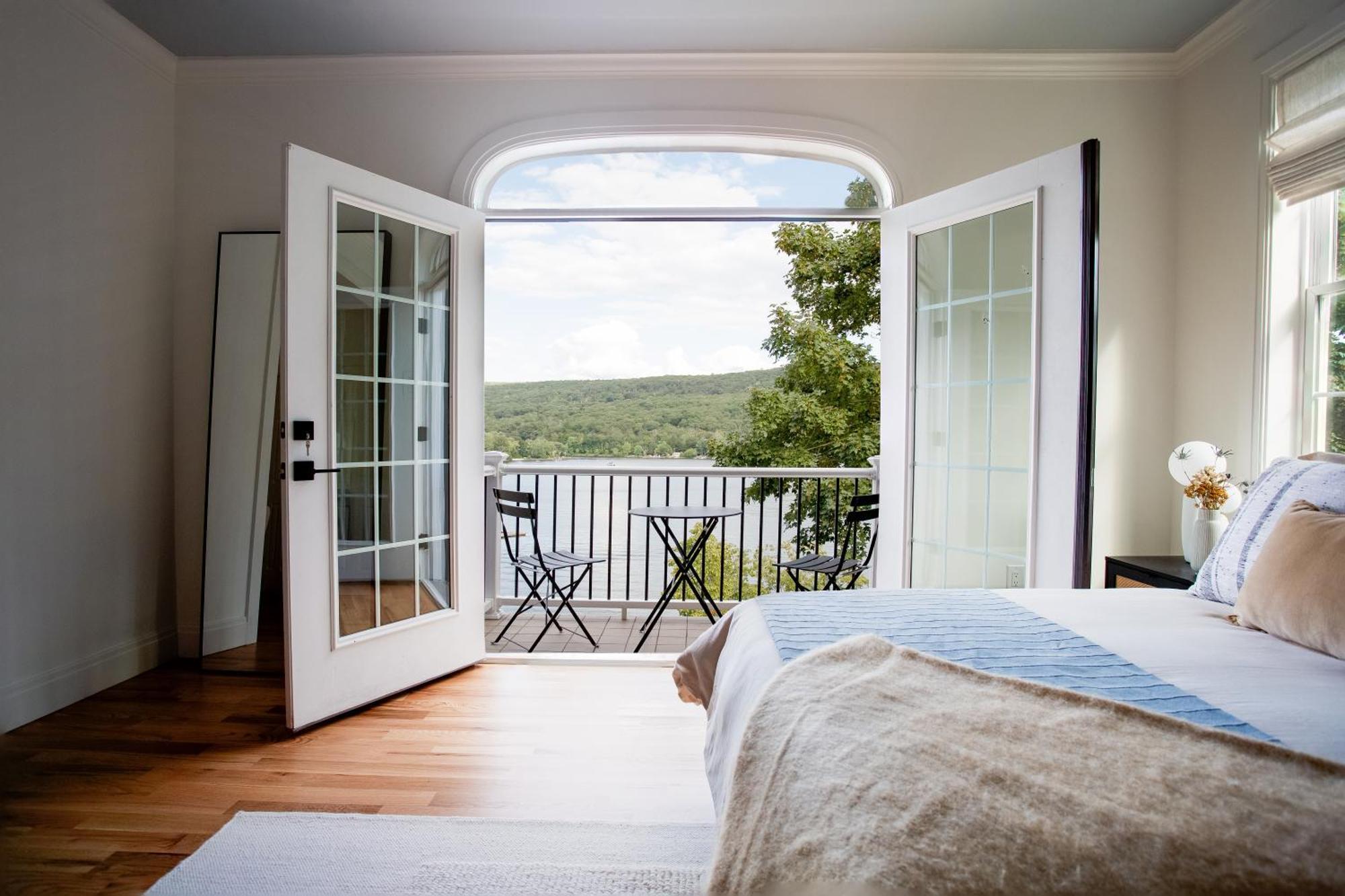 Lakeview House - Hot Tub - Firepit - Stunning Views - Spacious Deck - Cozy Living Room - Bar Greenwood Lake Extérieur photo