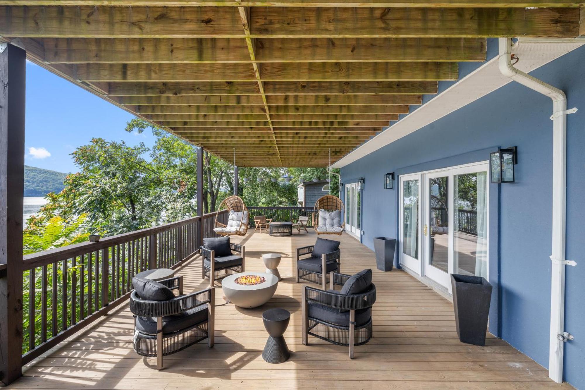 Lakeview House - Hot Tub - Firepit - Stunning Views - Spacious Deck - Cozy Living Room - Bar Greenwood Lake Extérieur photo